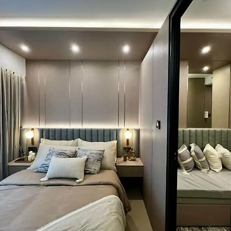 Harbor Calm Suite